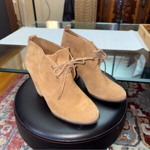 LUCKY BRAND Tan Suede Unitas Heel Ankle Booties Sz 7